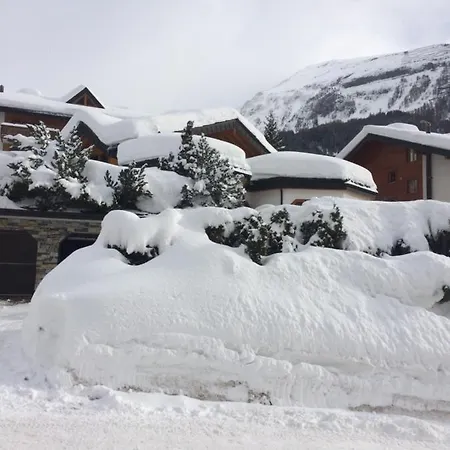 Octogon - 100m From Snowli - Free Parking Apartment *