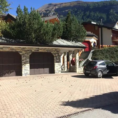 Octogon - 100m From Snowli - Free Parking Apartment